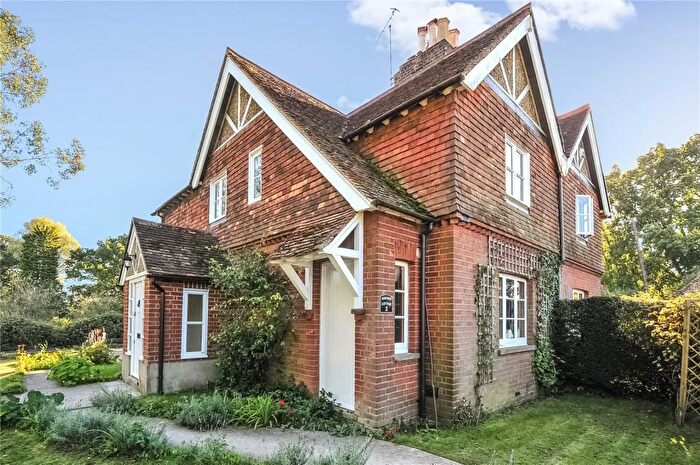 3 Bedroom Property To Rent In Upper Green Road, Shipbourne, TN11