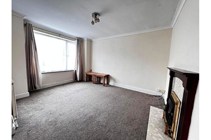 3 Bedroom Semi Detached House To Rent In St. Georges Road, Solihull, B90