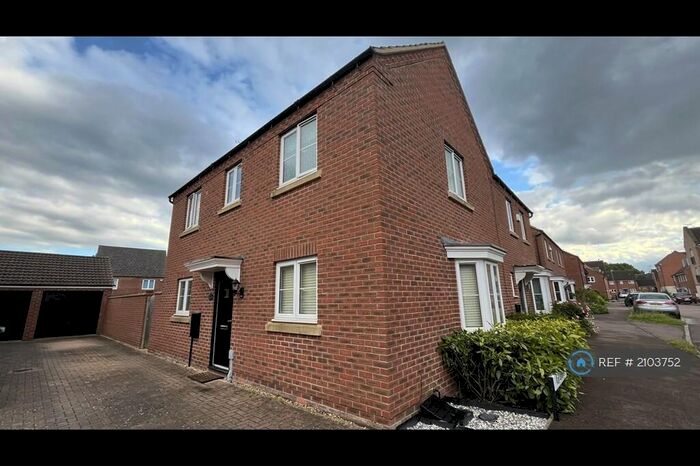 3 Bedroom Semi-Detached House To Rent In Woolpack Grange, Oakridge Park, Milton Keynes, MK14