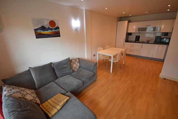 2 Bedroom Flat To Rent In St. Georges Close, Sheffield, South Yorkshire, S3