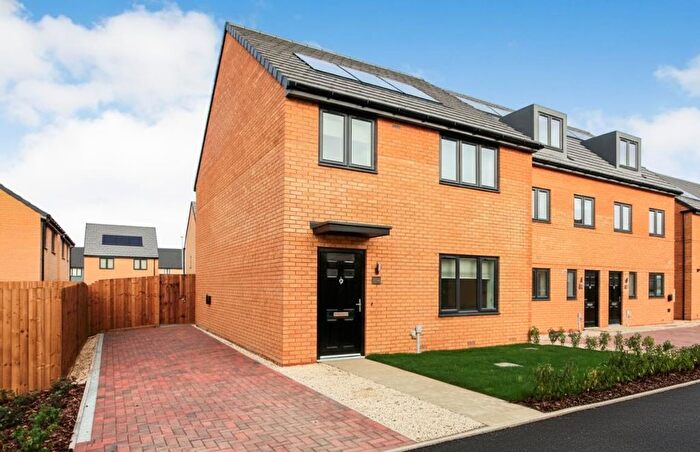 4 Bedroom Property To Rent In Stonemason Way, Gunthorpe, Peterborough, PE4