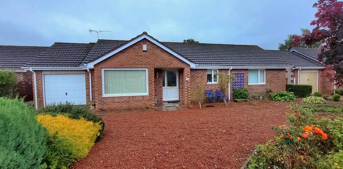 2 Bedroom Detached Bungalow For Sale In Sarkfoot Close, Gretna, Dumfriesshire, DG16