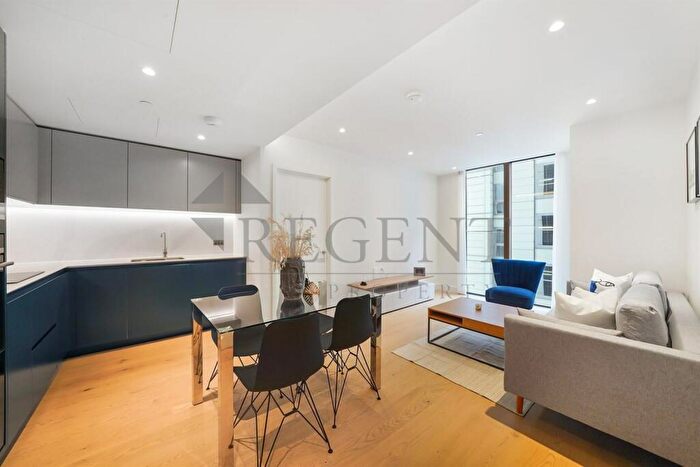 2 Bedroom Apartment To Rent In Harcourt Tower, Marsh Wall, E14