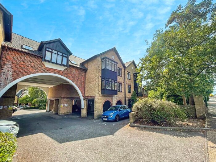 1 Bedroom Flat For Sale In Erith Road, Belvedere, DA17
