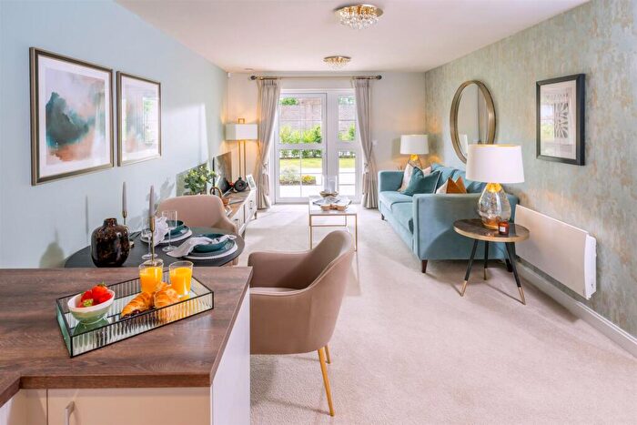 1 Bedroom Apartment For Sale In Jacob Place Edwin Gardens, Essex, CB10