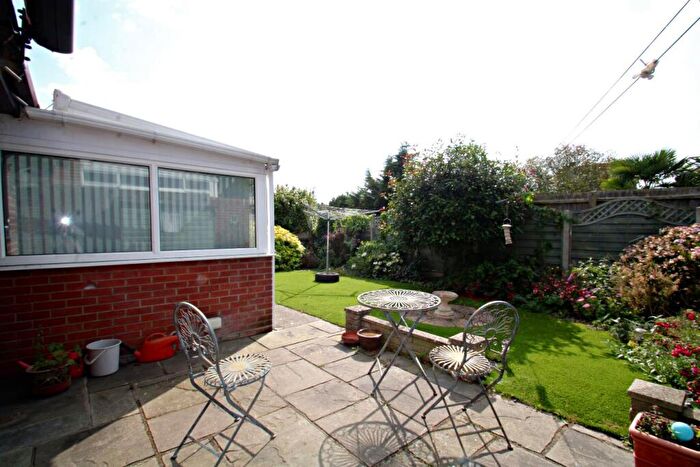 2 Bedroom Detached Bungalow To Rent In Swan Close, Colchester, CO4