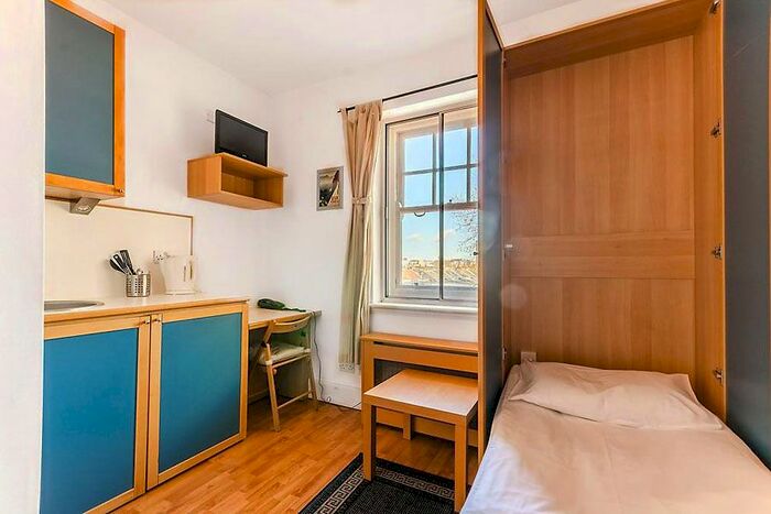 Studio To Rent In Fulham Palace Road, Hammersmith, London, W6