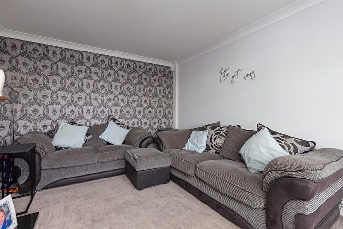 3 Bedroom Semi-Detached House For Sale In Woodlands Road, Lancaster, LA1