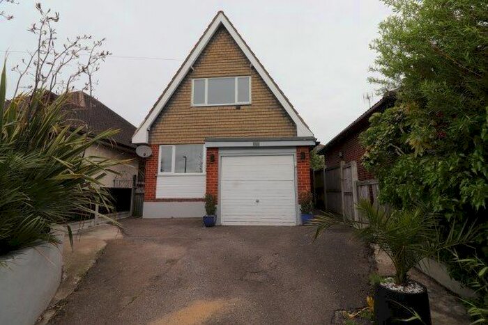 3 Bedroom Detached House To Rent In Rayleigh Road, Leigh-On-Sea, SS9
