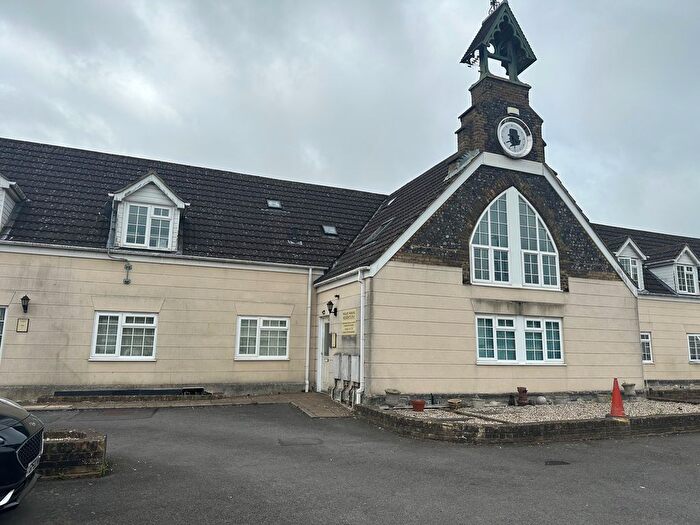 2 Bedroom Maisonette To Rent In Churchill Court, Dover, CT17