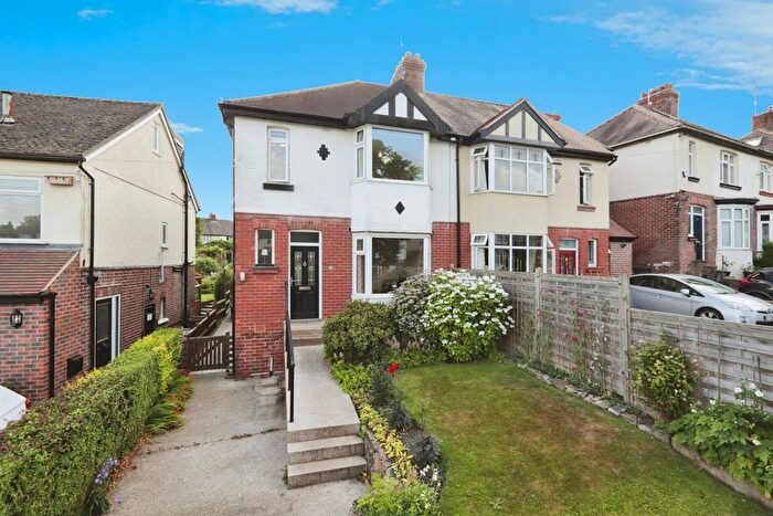 3 Bedroom Semi-detached House For Sale In Brooklands Crescent, Sheffield, S10