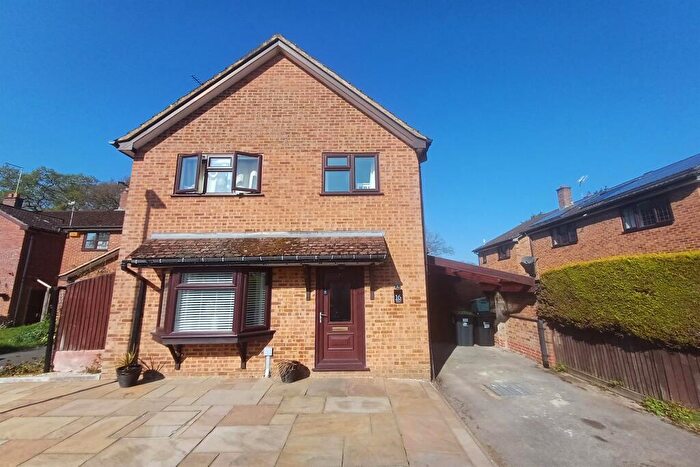 3 Bedroom Detached House For Sale In Verwood, BH31