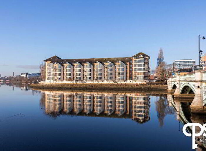 2 Bedroom Apartments For Sale In St Georges Harbour, Belfast, BT1