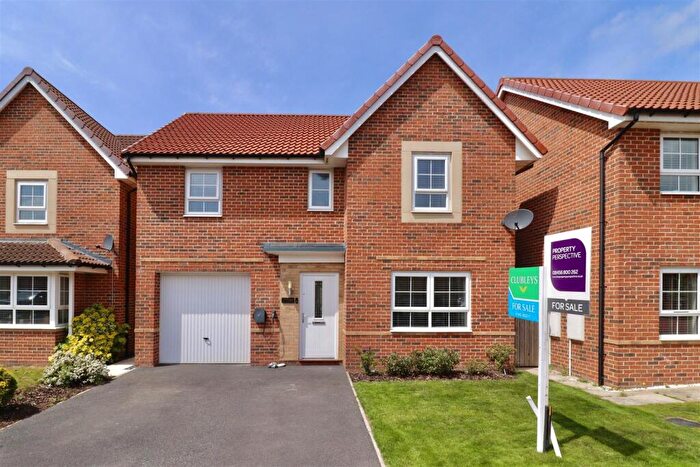 4 Bedroom Detached House For Sale In Airedale Drive, Brough, HU15