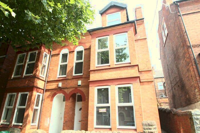 5 Bedroom Semi-Detached House To Rent In Albert Grove, Nottingham, NG7