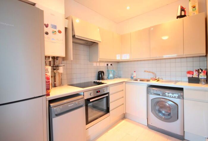1 Bedroom Flat To Rent In Melville Road, Walthamstow, E17