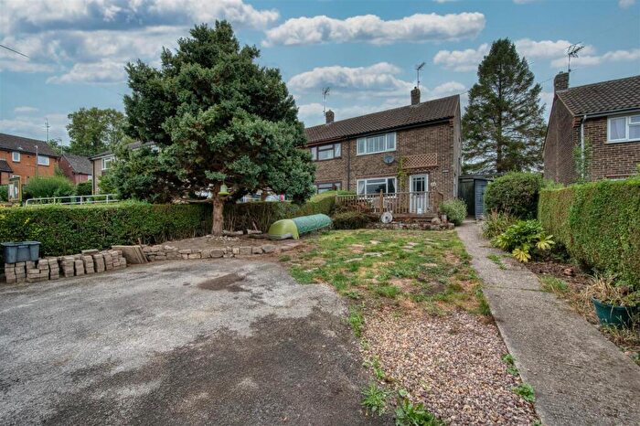 2 Bedroom Semi-Detached House For Sale In Parks Avenue, South Wingfield, DE55