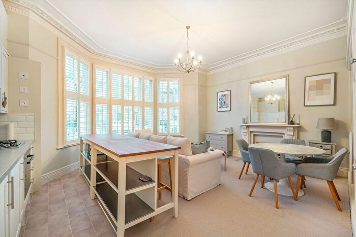 1 Bedroom Flat For Sale In Gunterstone Road, West Kensington, W14
