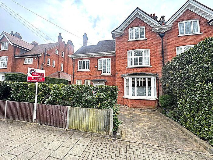 5 Bedroom Semi Detached House For Sale In Cecil Park, Pinner, HA5