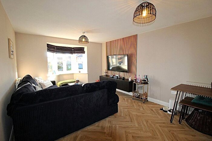 2 Bedroom Flat For Sale In Falconer Way, Treeton, Rotherham, S60