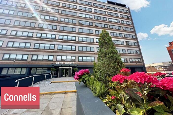 2 Bedroom Flat To Rent In Romney Place, Maidstone, ME15