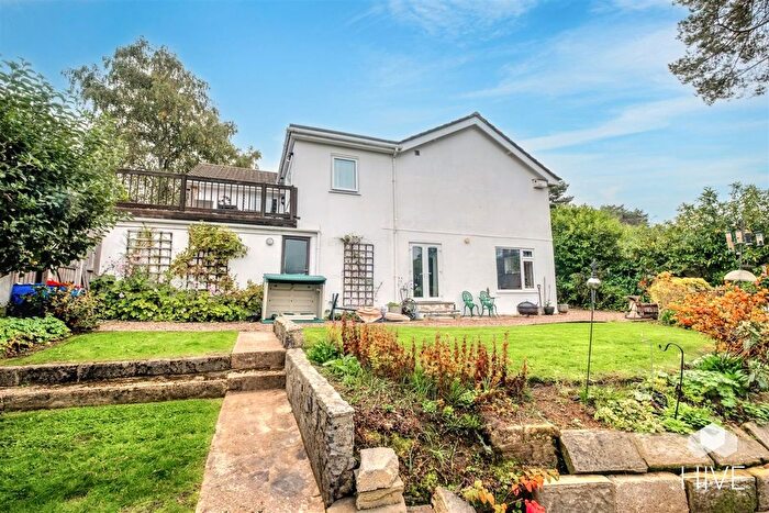 4 Bedroom Detached House For Sale In Gainsborough Road, Ashley Heath, BH24