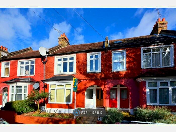 2 Bedroom Maisonette To Rent In Kettering Street, London, SW16