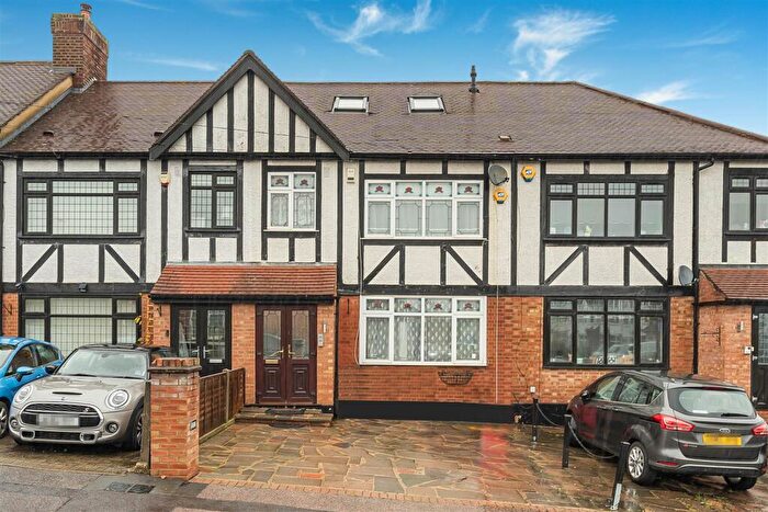 5 Bedroom Terraced House For Sale In Birch Close, Buckhurst Hill, IG9