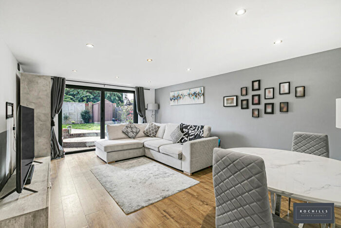 3 Bedroom Apartment To Rent In Hersham Road, Hersham, Walton-on-Thames, Surrey, KT12