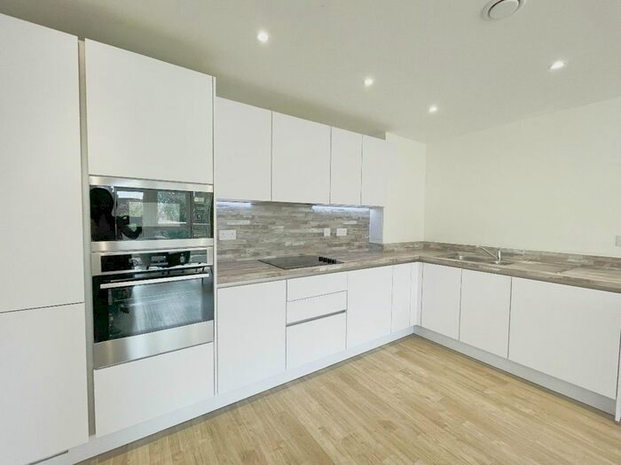 2 Bedroom Flat To Rent In Gothenburg Court, Bailey Street, London, SE8