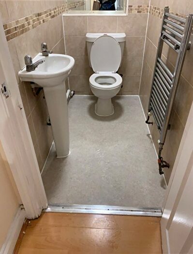 3 Bedroom Flat To Rent In Mill Gardens, - Mill Street, Luton, LU1