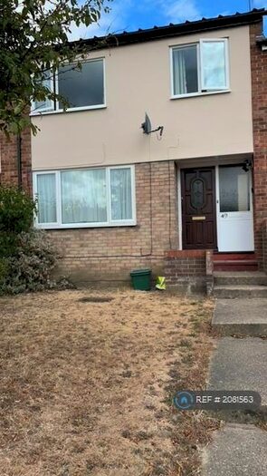 6 Bedroom Terraced House To Rent In Hamlet Drive, Colchester, CO4