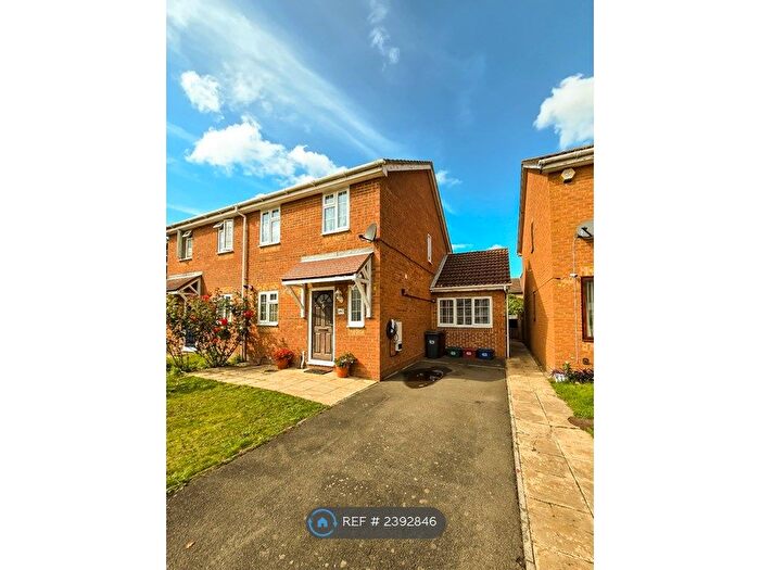3 Bedroom Semi-Detached House To Rent In Westmacott Drive, Feltham, TW14