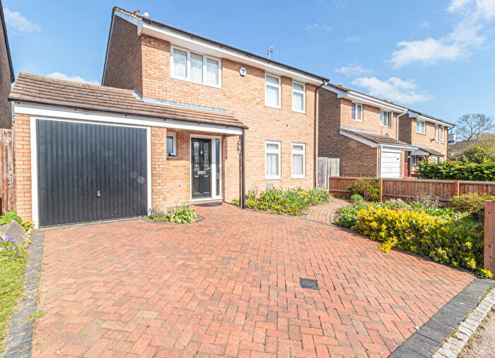 4 Bedroom Detached House To Rent In Teasel Avenue, Conniburrow, Milton Keynes, Buckinghamshire, MK14