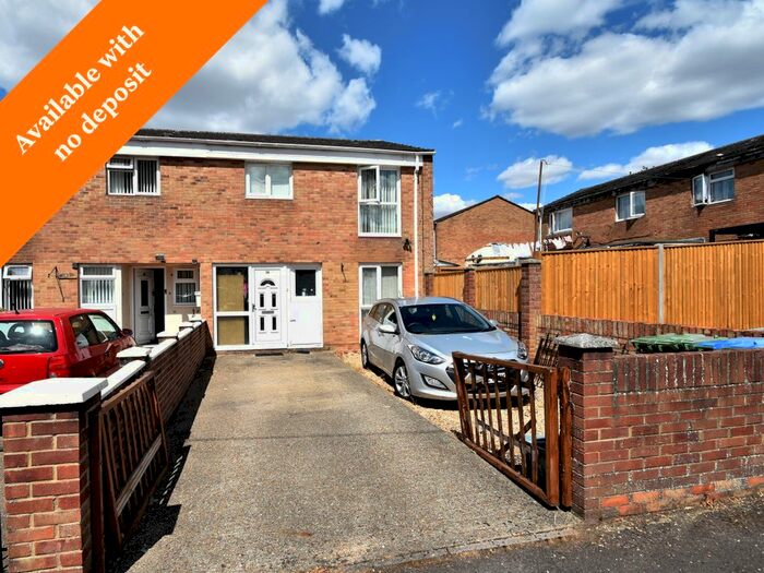 3 Bedroom End Of Terrace House To Rent In Tangmere Drive, Lordshill, Southampton, SO16