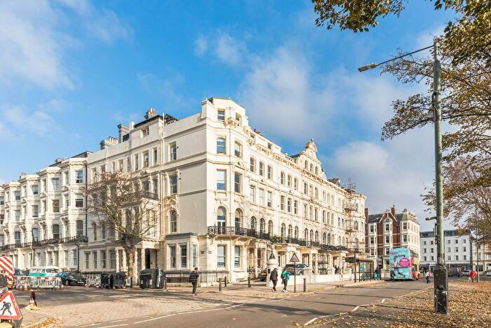 2 Bedroom Apartment To Rent In Palmeira Avenue Mansions, Church Road, Hove, BN3