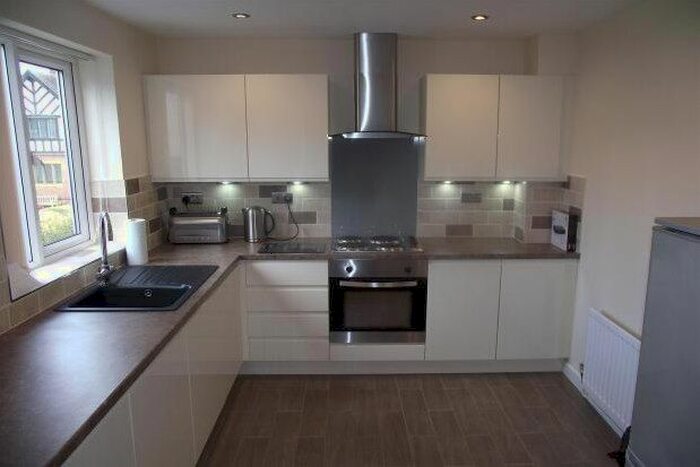 2 Bedroom Town House To Rent In Union Street, Worcester, WR1