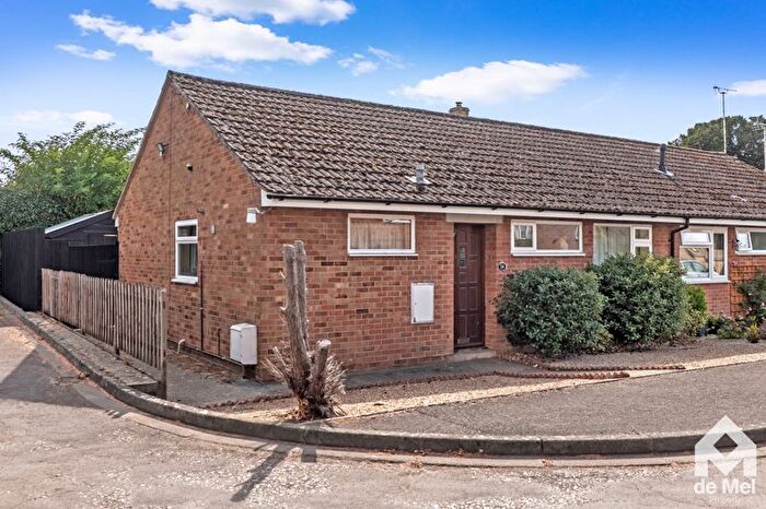 2 Bedroom Bungalow For Sale In Church Lane, Toddington, GL54