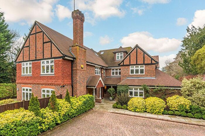 4 Bedroom Terraced House For Sale In Heatherfield Lane, Weybridge, KT13