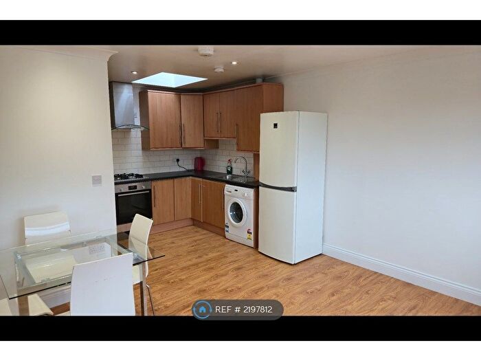 2 Bedroom Flat To Rent In Clarence Avenue, Clapham, SW4