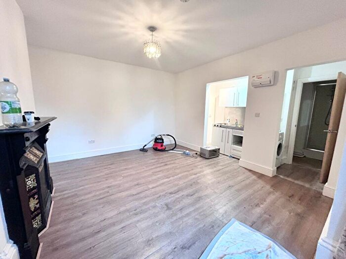 Studio To Rent In Park Road, Flat, Peterborough, PE1