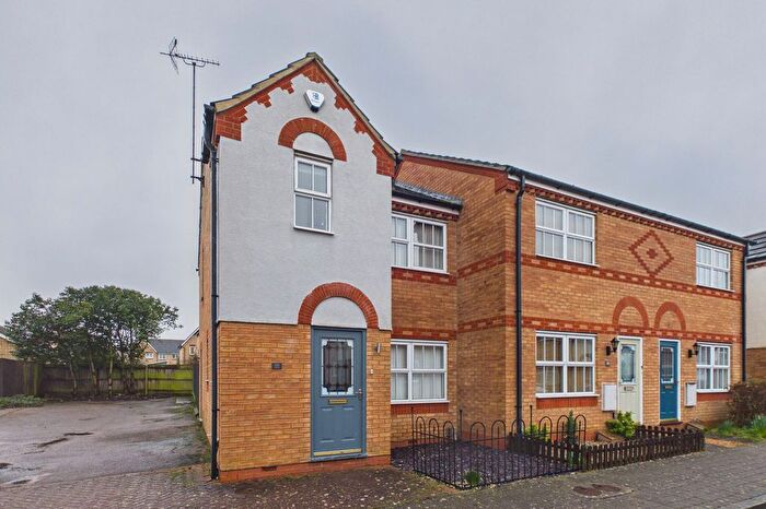 3 Bedroom End Terrace House For Sale In Woodlark Drive, Cottenham, CB24