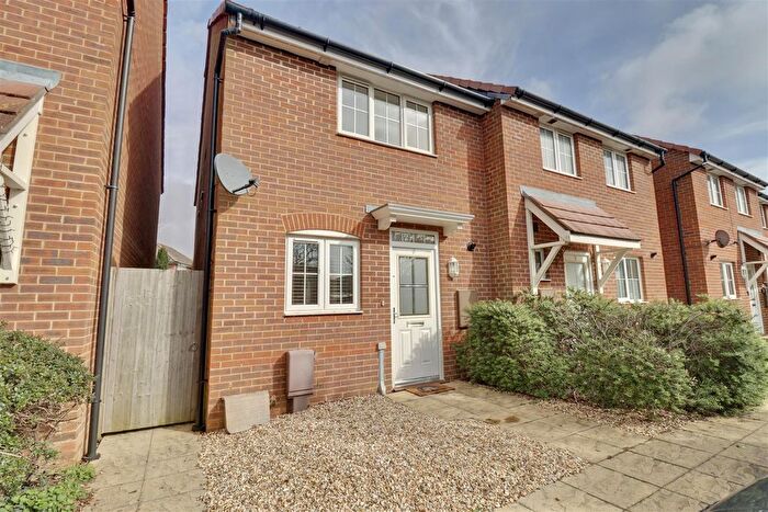 2 Bedroom End Of Terrace House For Sale In Windrush Close, Havant, PO9