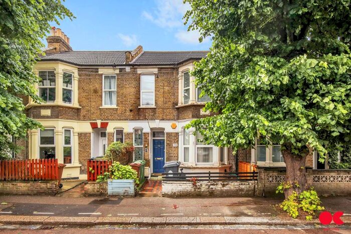 3 Bedroom Maisonette To Rent In Francis Road, Leyton, E10