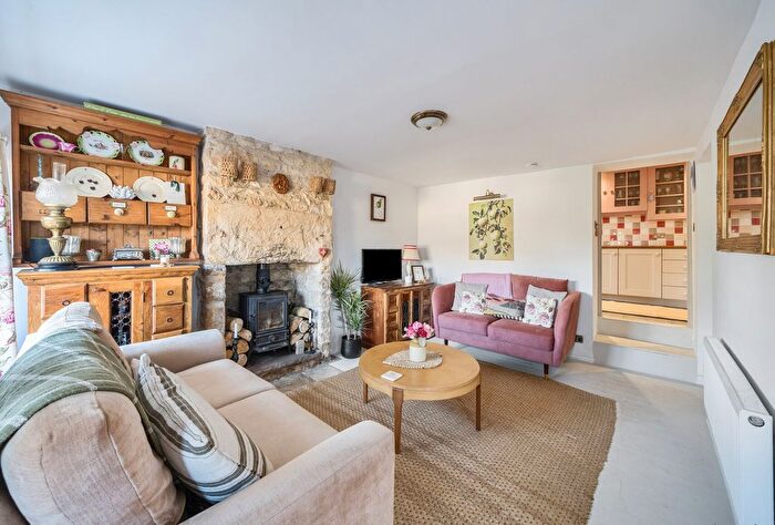 4 Bedroom Semi-Detached House For Sale In Summer Street, Stroud, Gloucestershire, GL5