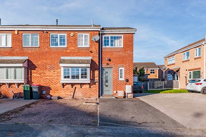 3 Bedroom Semi-Detached House For Sale In Crossley Close, Maltby, Rotherham, S66