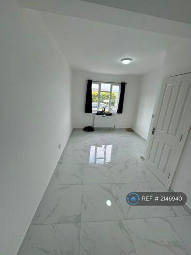 Studio To Rent In Brook Street, Erith, DA8