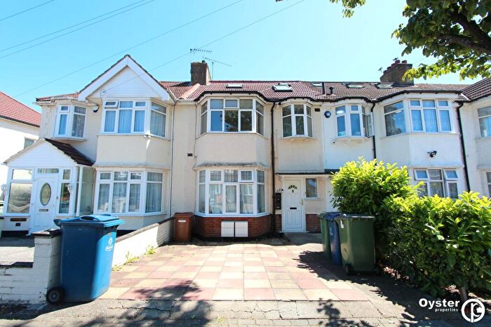 3 Bedroom Apartment To Rent In Malvern Gardens, Harrow, HA3