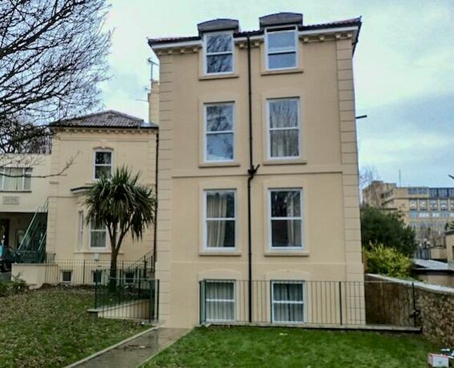 10 Bedroom Terraced House To Rent In Tyndalls Park Road, Bristol, BS8