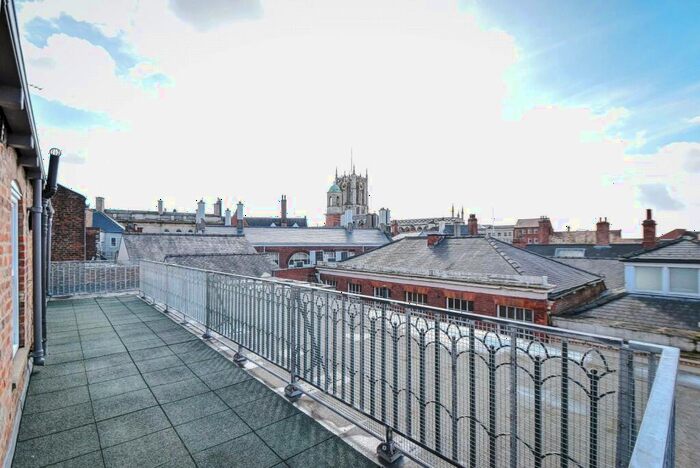 2 Bedroom Flat To Rent In Whitefriargate, Hull, East Riding Of Yorkshi, HU1